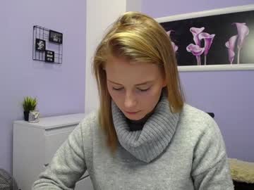 latina cam girl julie_wayne image #2236683