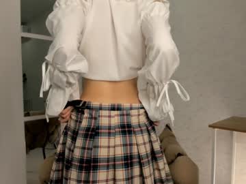 latina cam girl augustaflowers image #4478249