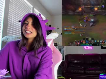 latina cam girl violetttflowers image #3643368
