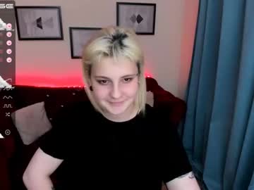 latina cam girl yolandi_toit image #1436270