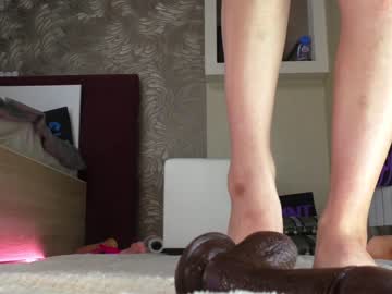 latina cam girl queenelia image #3761177