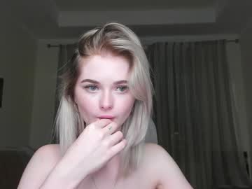 yuppiyulia latina cam