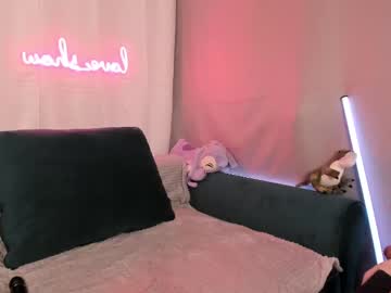 latina cam girl l0ve_sh0w image #3438073