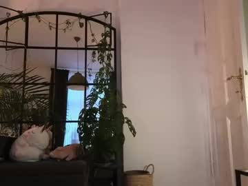 latina cam girl strawberryjamx image #3610181