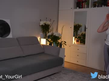 latina cam girl _blackbee_ image #3208820