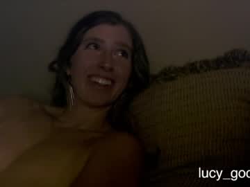 latina cam girl lucy_gooosey image #2704573