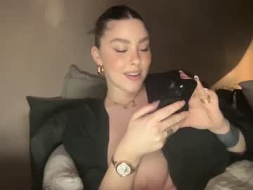 latina cam girl novavangogh image #2372125