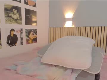 latina cam girl little_effy18 image #4148327