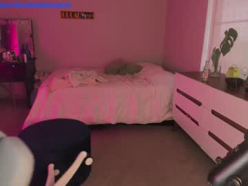 latina cam girl doubedeesarai image #2889483