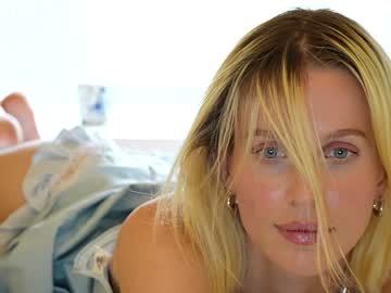 latina cam girl ellaa91 image #3308374