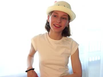 latina cam girl brittcollinge image #4723705