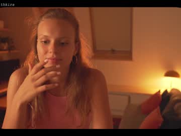 latina cam girl chillwithkira image #1204478