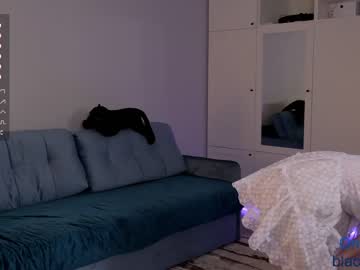 latina cam girl _blackbee_ image #1104649