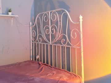 latina cam girl linellali image #1686024