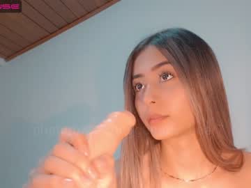 latina cam girl gummy_bear7 image #901803