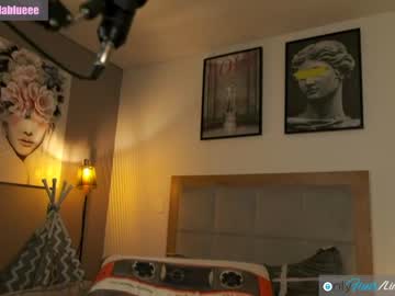 latina cam girl lindabluee image #651243