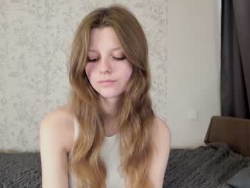 latina cam girl alainaestrada image #3684625