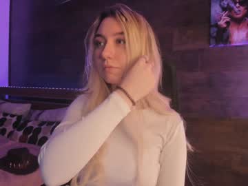 latina cam girl yolandabertha image #2667120