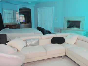latina cam girl blonde_riderxxx image #3353575
