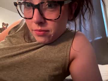 latina cam girl heyronniee image #4697135