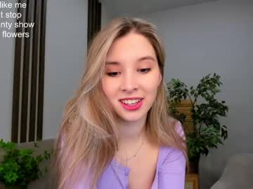 latina cam girl milablush image #2417182