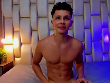 latina cam couple emma_and_danny image #3421553