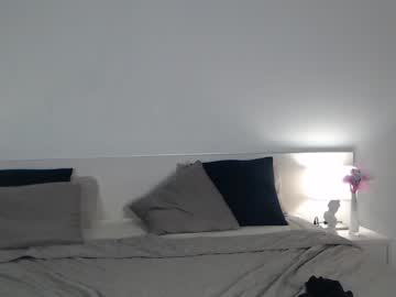 _lilycollins_ latina cam