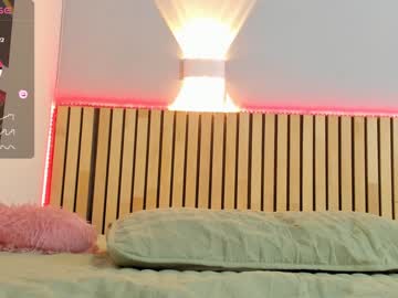 latina cam girl little_effy18 image #3521151