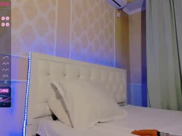 latina cam girl peow_peow_ image #2612954