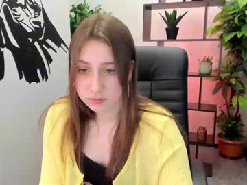 kira_wave_ latina cam