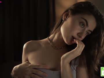 latina cam girl tessarosse_ image #3107191