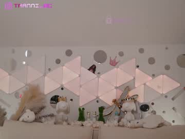 latina cam girl taanni_bc image #4565279