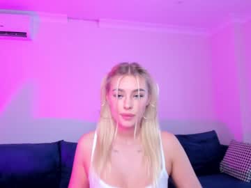 latina cam girl 8a8y_nura image #1235665