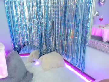 latina cam girl saschaholmen image #1811085
