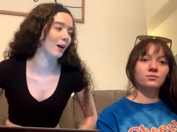latina cam girl kylieexoxoxo2432 image #4061890