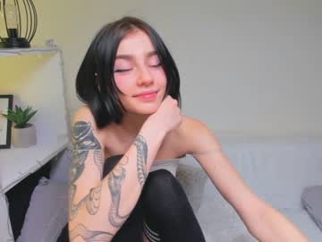 latina cam girl gabbi_i image #563543