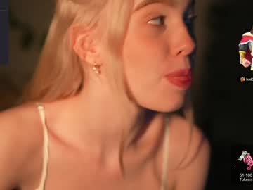 latina cam girl mother__of__dragons image #3725740