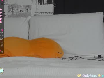 latina cam girl yogendub image #3411096