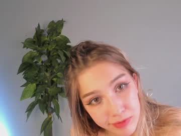 latina cam girl elizamaisy image #3674355