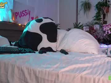 latina cam girl _deepthroatgalactica image #2432221