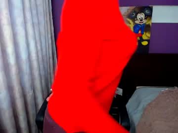 blondy_mom latina cam