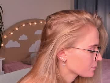 latina cam girl linellali image #1749806