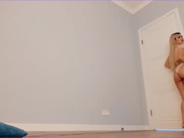 latina cam girl bae_suz image #246944