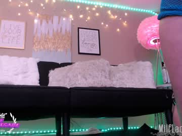 latina cam girl milf_lacey image #563575