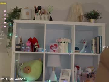 latina cam girl mia_milagros image #2196059