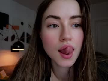 latina cam girl strawberryjamx image #3399789