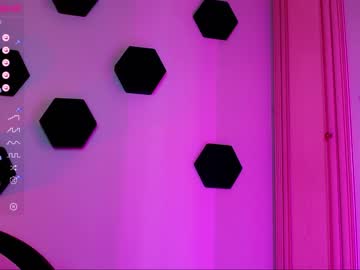 latina cam girl small_blondee image #2727929