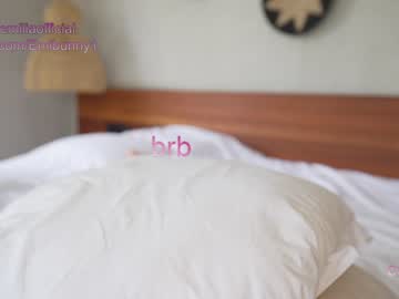 latina cam girl emilia98xxx image #3397304