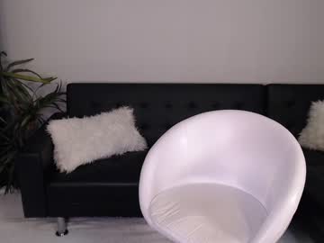 latina cam girl blonde_riderxxx image #2046983
