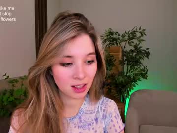 latina cam girl milablush image #2385124